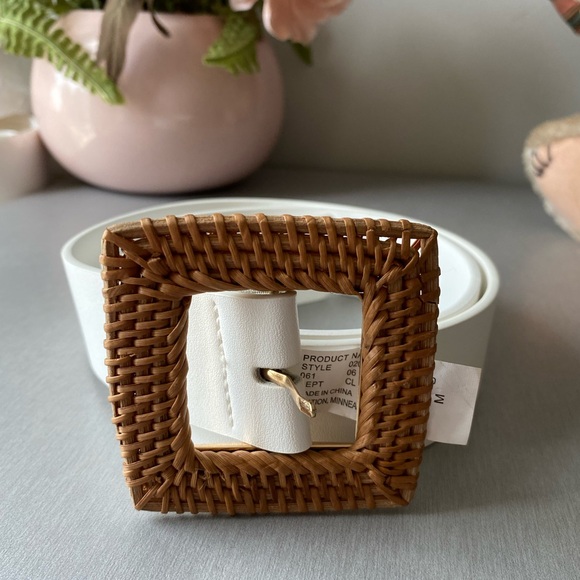 WHITE LEATHER WIDE WOVEN WICKER SQUARE BUCKLE BELT - Picture 8 of 15